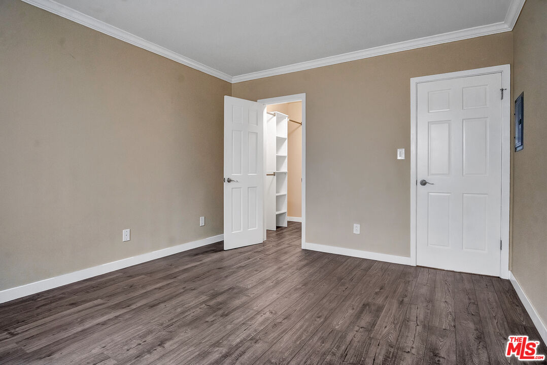 1861 Midvale Avenue Los Angeles, CA 90025 - Photo 17 of 39