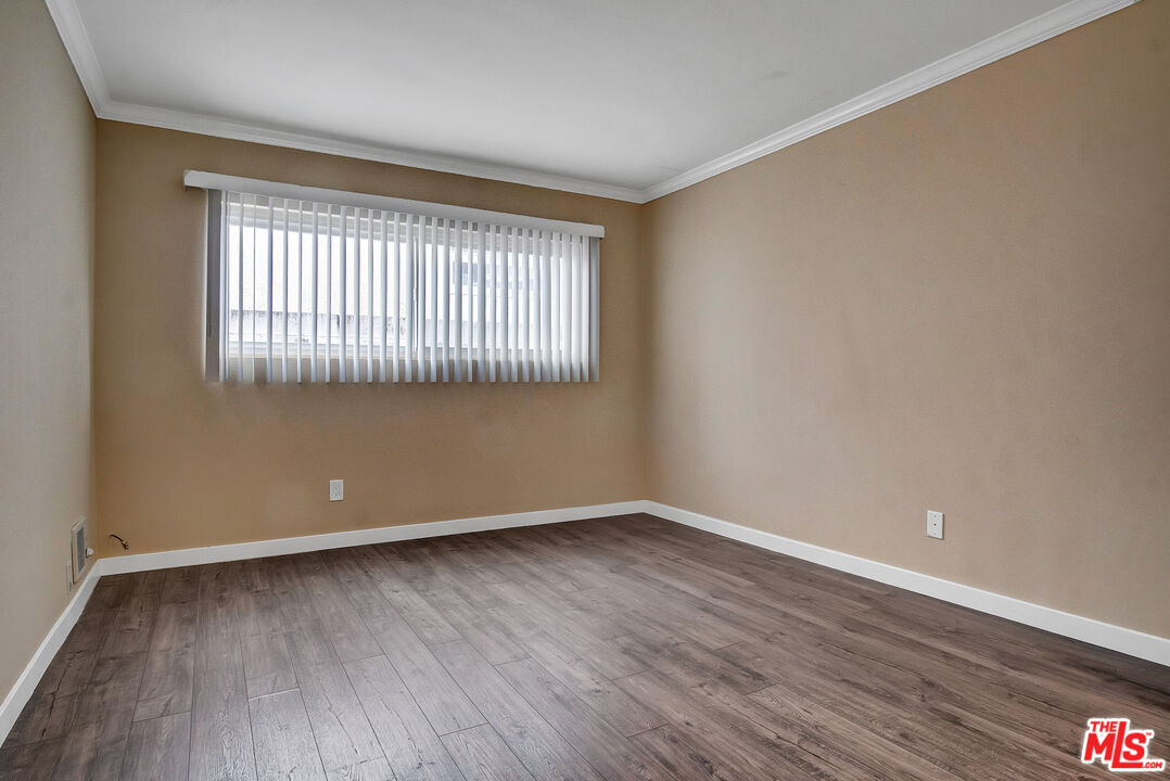 1861 Midvale Avenue Los Angeles, CA 90025 - Photo 18 of 39