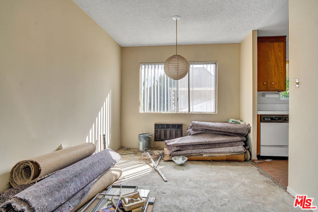 1861 Midvale Avenue Los Angeles, CA 90025 - Photo 25 of 39