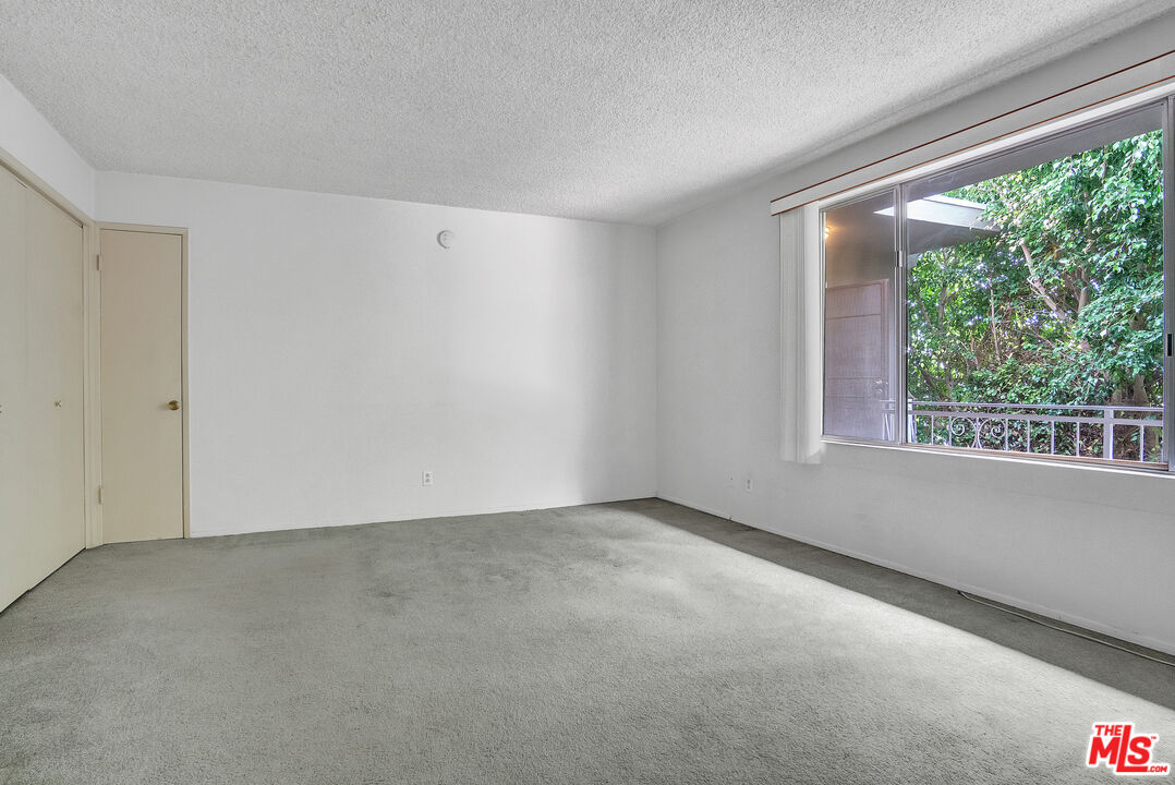 1861 Midvale Avenue Los Angeles, CA 90025 - Photo 35 of 39