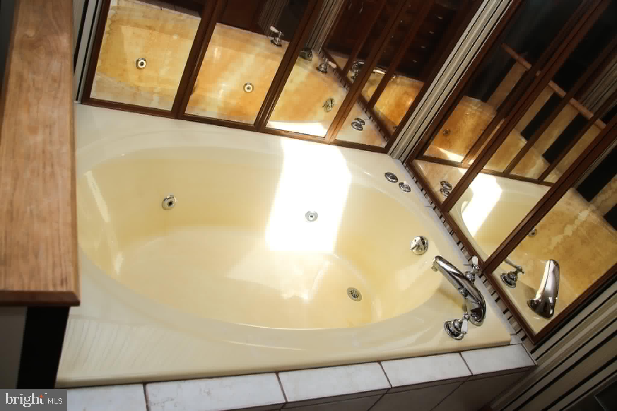 1740 Old Crellin Road Oakland, MD 21550 - Photo 15 of 28 a bathroom with a bathtub