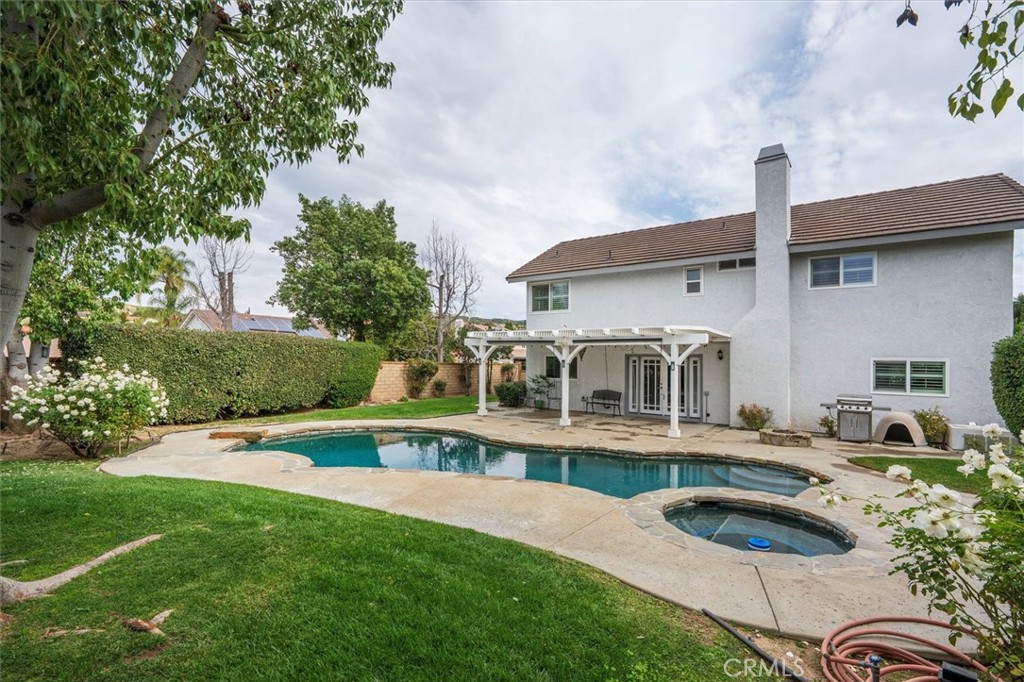 28125 Vernal Way Saugus, CA 91350 - Photo 21 of 39