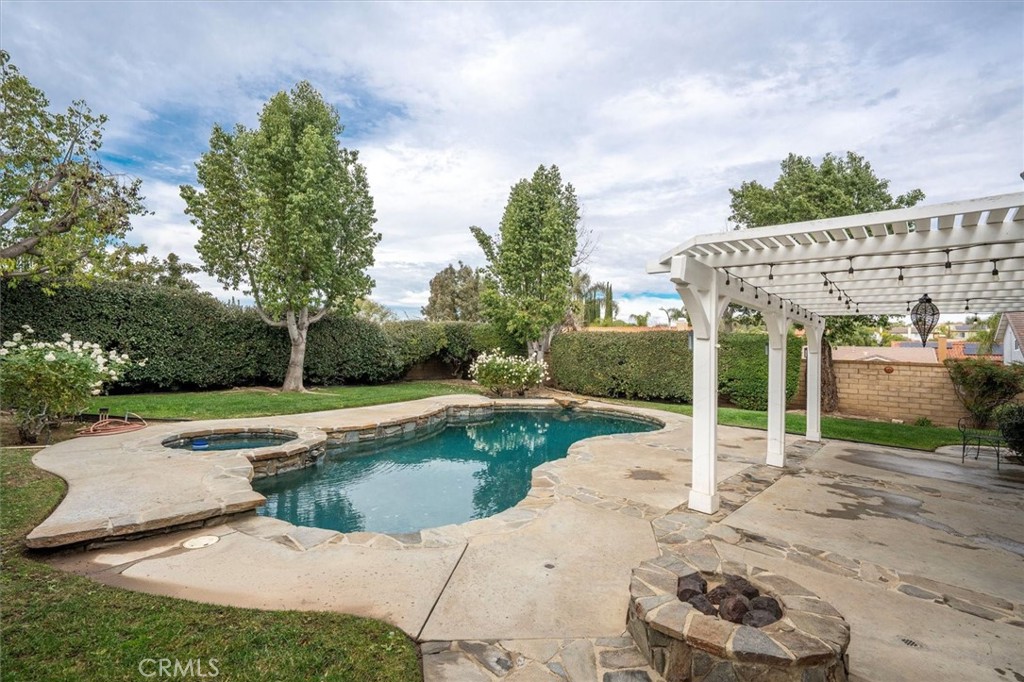 28125 Vernal Way Saugus, CA 91350 - Photo 22 of 39