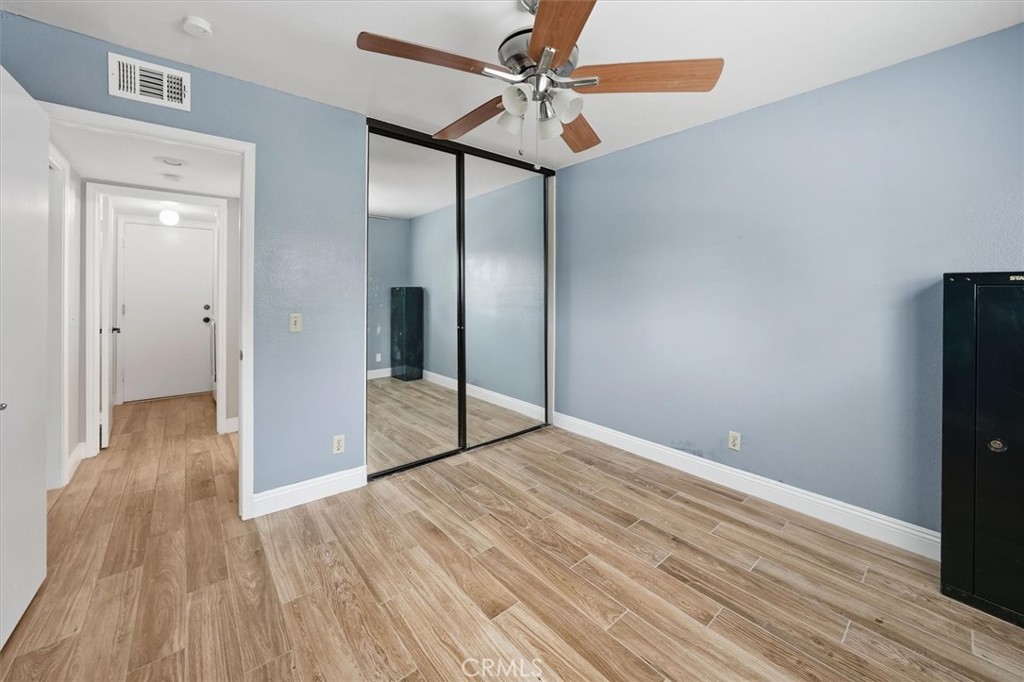 28125 Vernal Way Saugus, CA 91350 - Photo 26 of 39