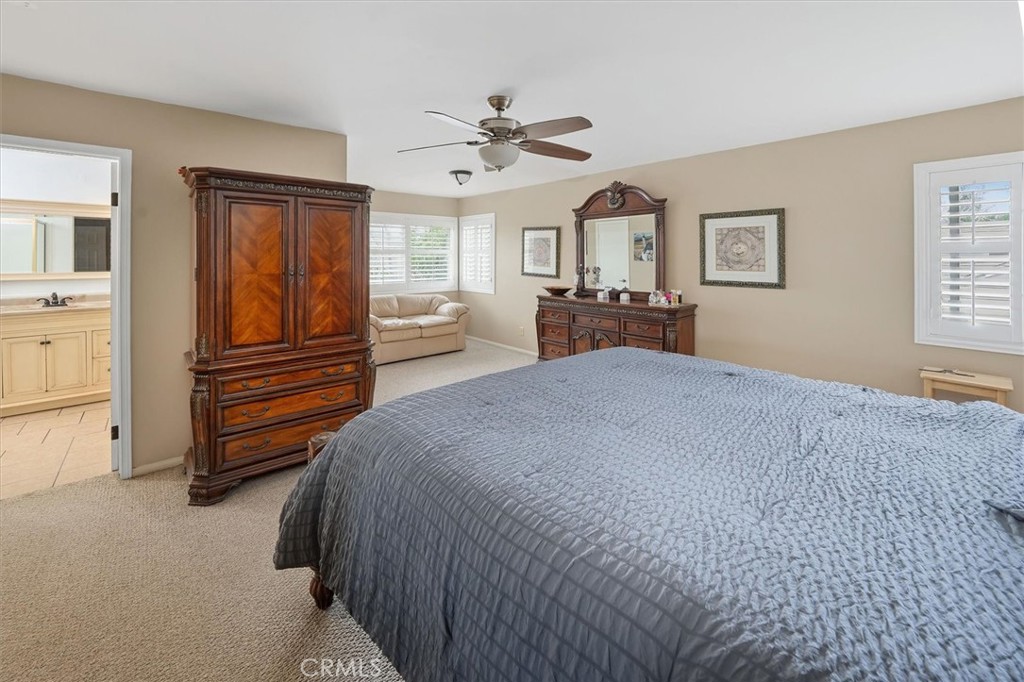 28125 Vernal Way Saugus, CA 91350 - Photo 33 of 39