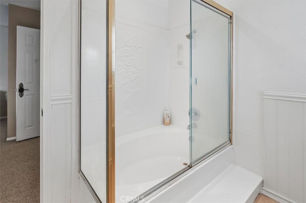 28125 Vernal Way Saugus, CA 91350 - Photo 36 of 39