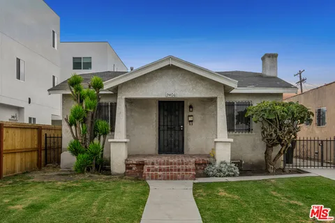 $970,000 | 2406 South Cochran Avenue, Los Angeles, CA 90016
