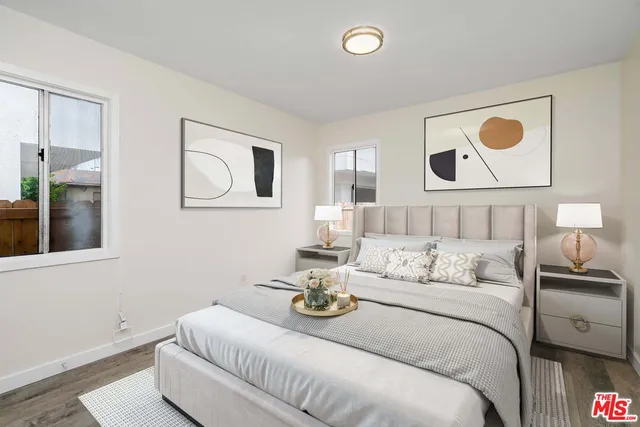 $1,025,000 | 2406 South Cochran Avenue, Los Angeles, CA 90016