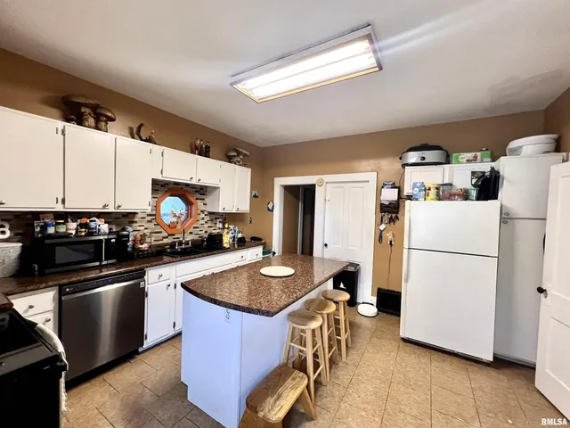 $130,000 | 110 Van Horne Street, Muscatine, IA 52761