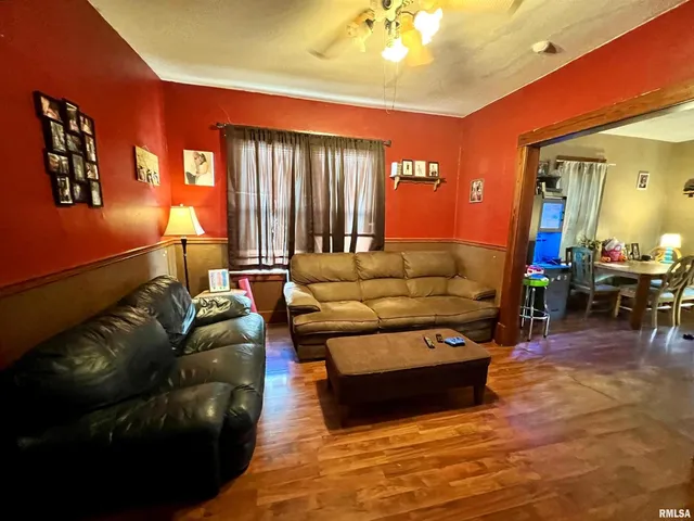 $130,000 | 110 Van Horne Street, Muscatine, IA 52761