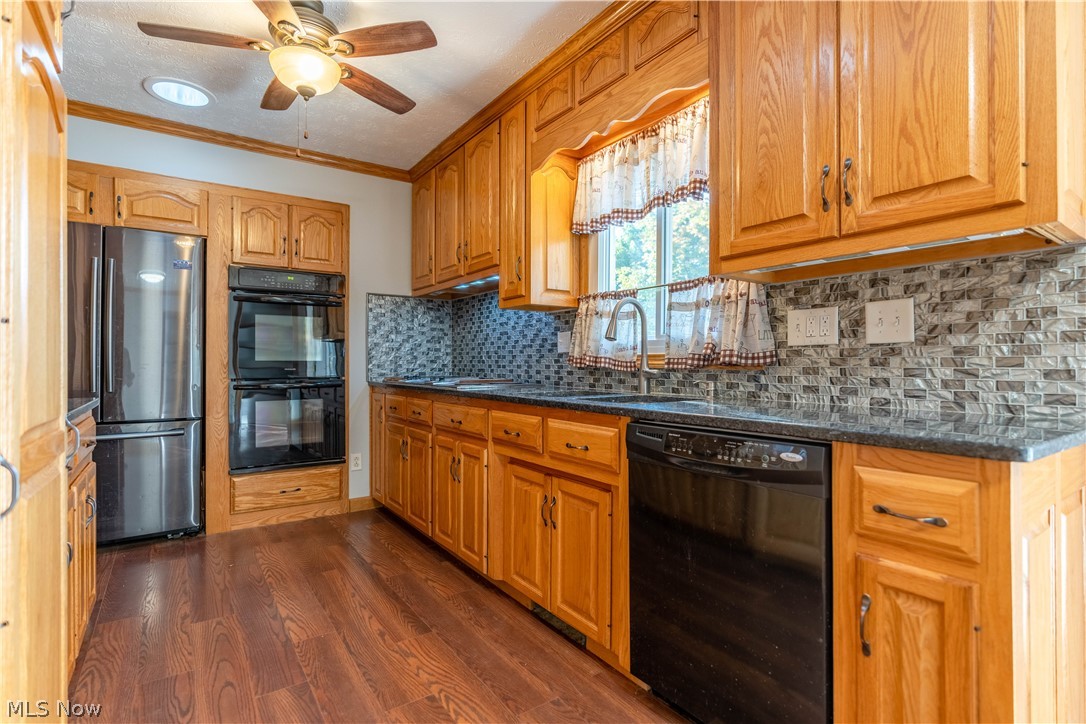700 Pearlman Road Akron, OH 44319 - Photo 6 of 34 Gallery Image 6
