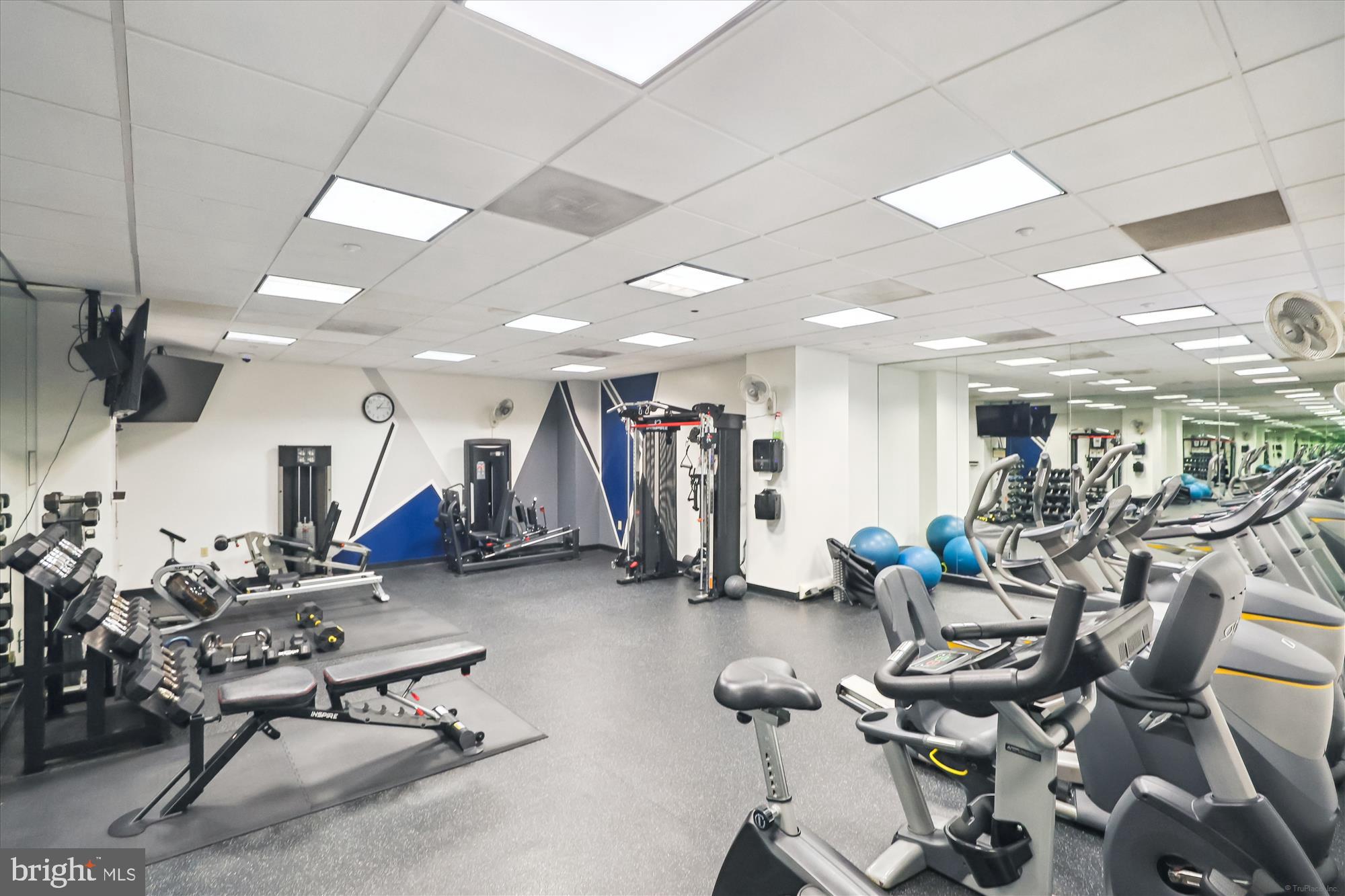 1150 K Street Northwest, Unit 706 Washington, DC 20005 - Photo 30 of 34 a view of a room with gym equipment