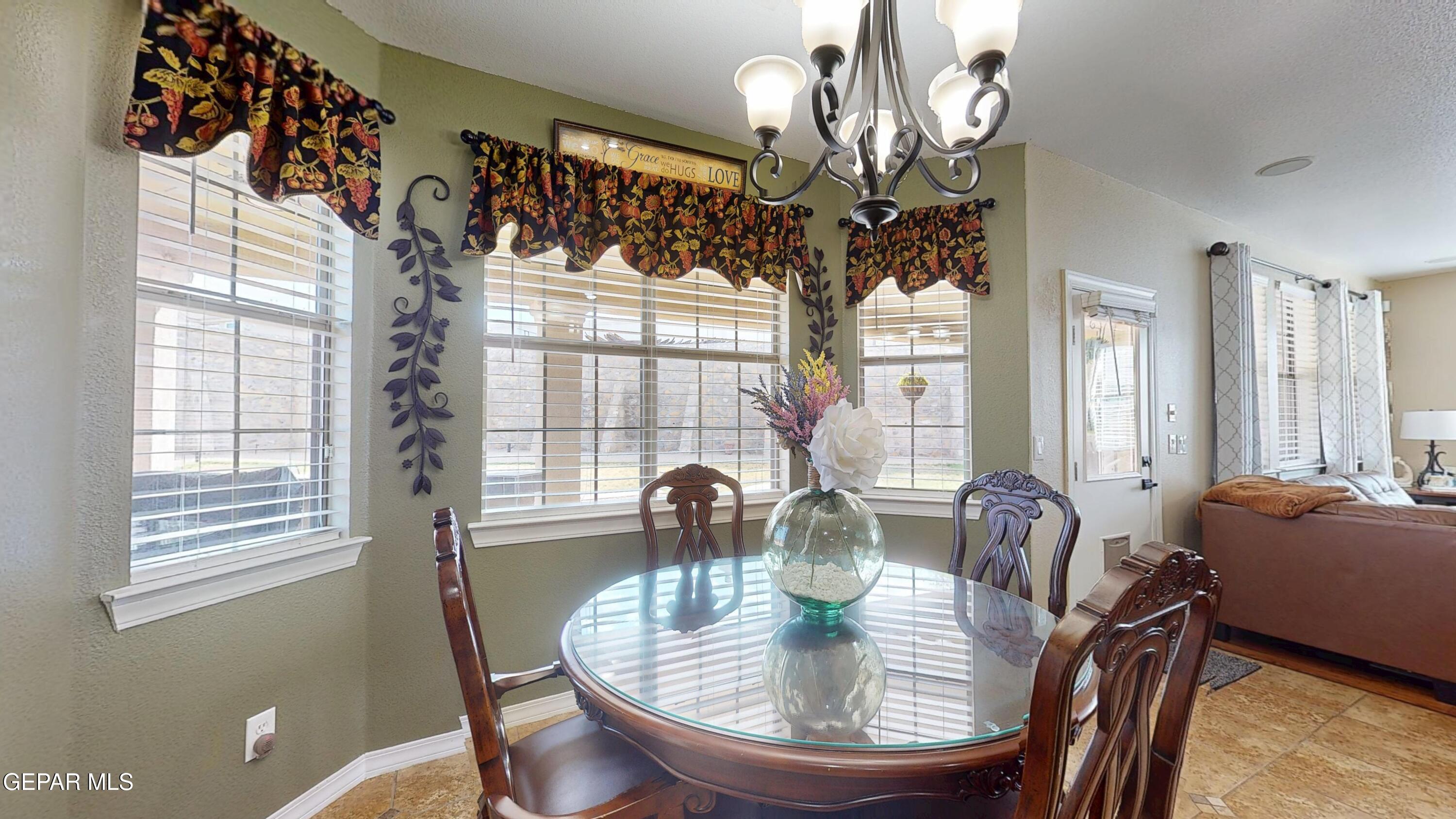 12239 Rathmore Drive El Paso, TX 79928 - Photo 12 of 60 Kitchen Dining