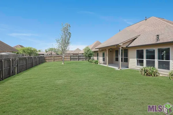 $339,000 | 2970 Majestic Oaks Avenue, Zachary, LA 70791