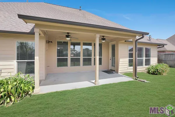 $339,000 | 2970 Majestic Oaks Avenue, Zachary, LA 70791