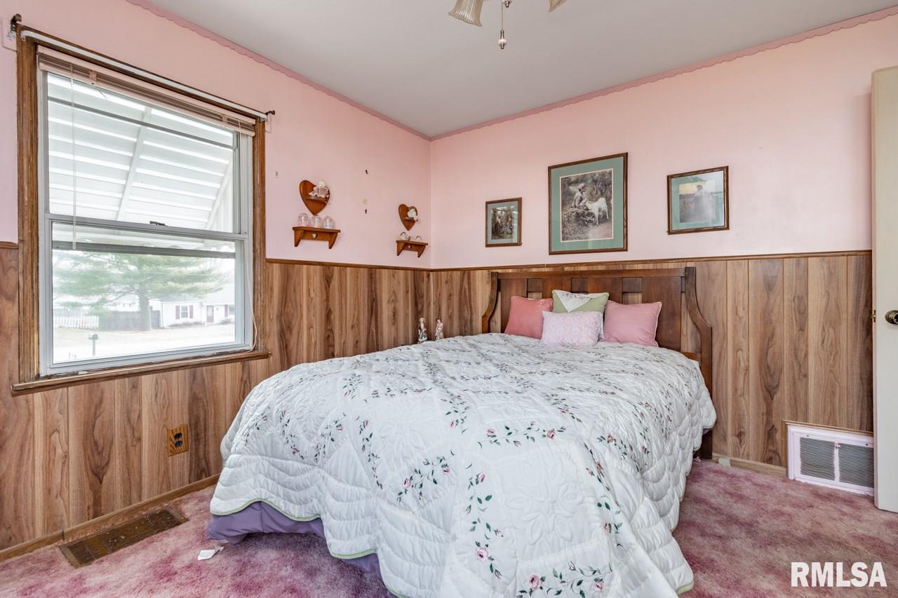 5121 North Hamilton Road Peoria, IL 61614 - Photo 11 of 25 Gallery Image 11