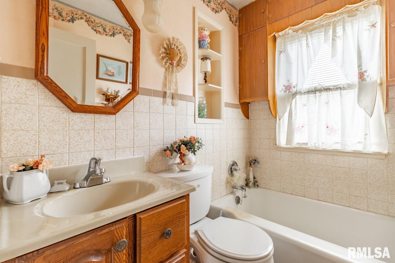 5121 North Hamilton Road Peoria, IL 61614 - Photo 15 of 25 Gallery Image 15