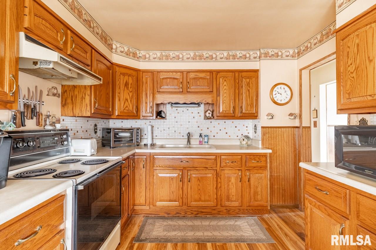 5121 North Hamilton Road Peoria, IL 61614 - Photo 9 of 25 Gallery Image 9