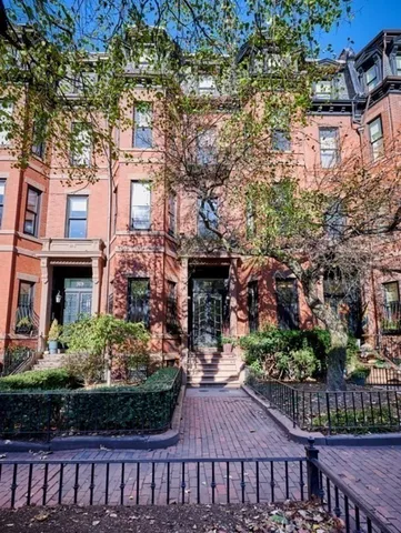 $3,850 | 313 Marlborough Street, Unit 2, Boston, MA 02116