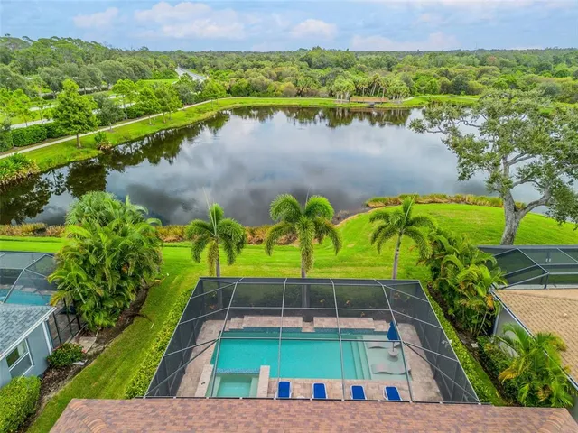 a view of an outdoor space