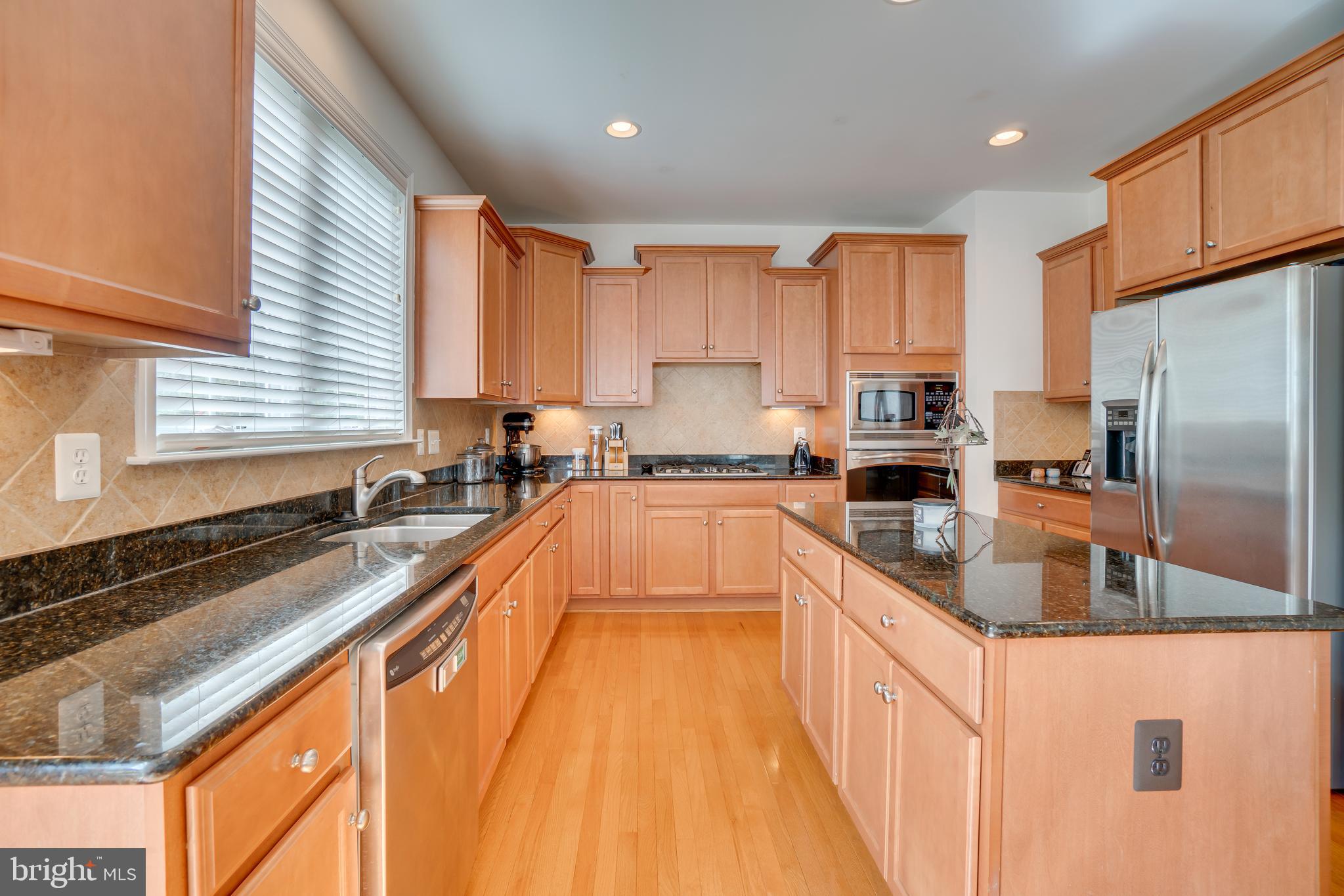 7593 Rio Grande Way Gainesville, VA 20155 - Photo 3 of 58 Gallery Image 3