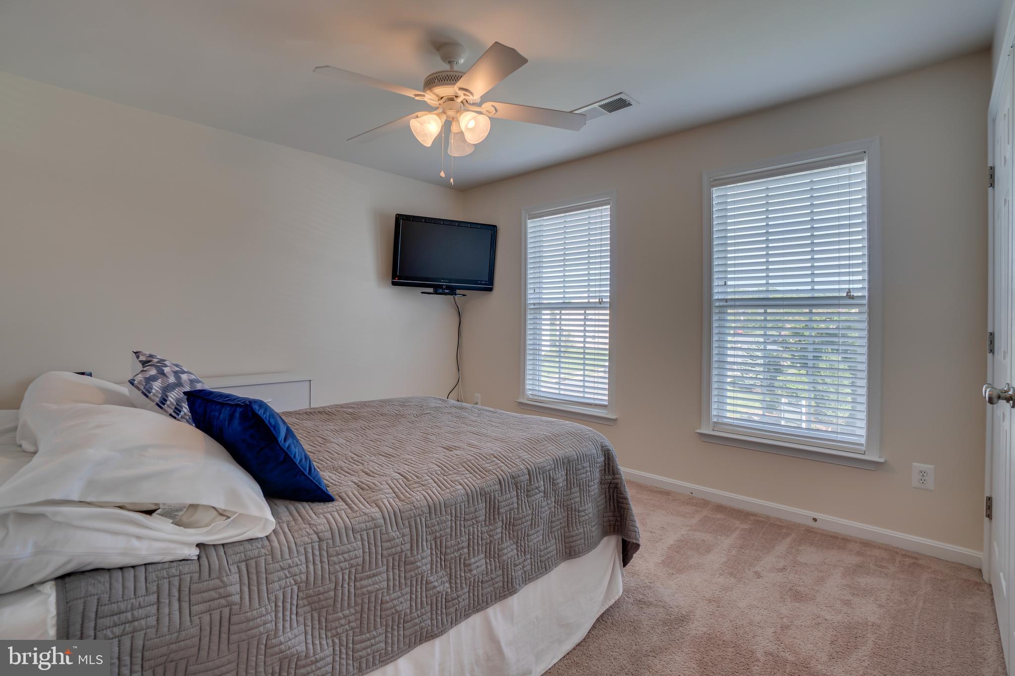 7593 Rio Grande Way Gainesville, VA 20155 - Photo 34 of 58 Gallery Image 34