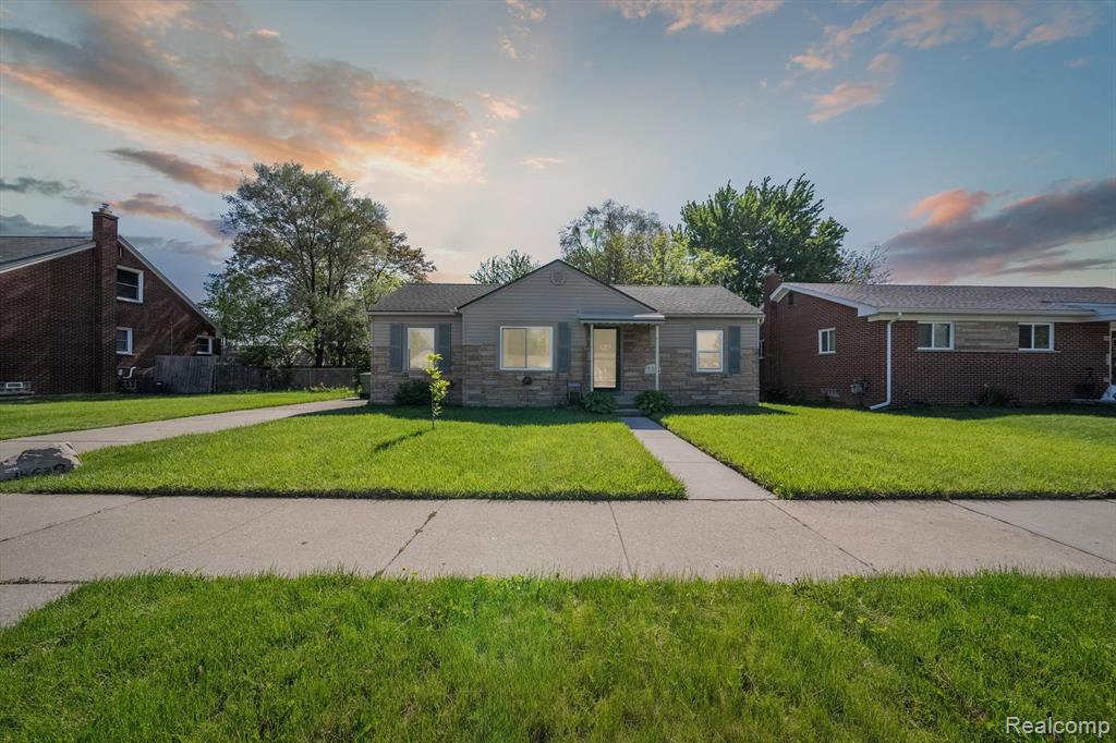 14639 Trenton Road Southgate, MI 48195 - Photo 1 of 24 Gallery Image 1