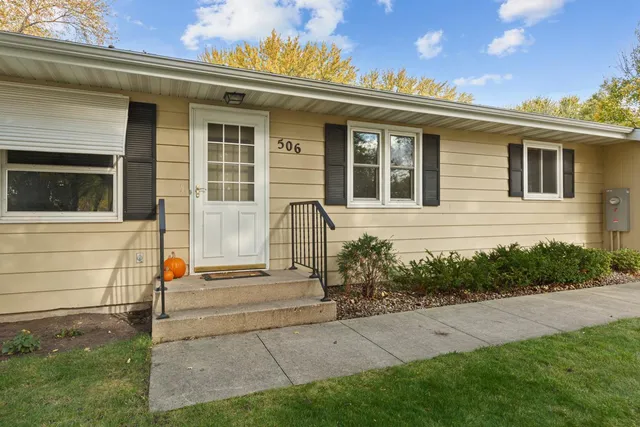 $279,900 | 506 15th Street Southeast, Owatonna, MN 55060