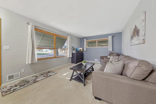 $279,900 | 506 15th Street Southeast, Owatonna, MN 55060