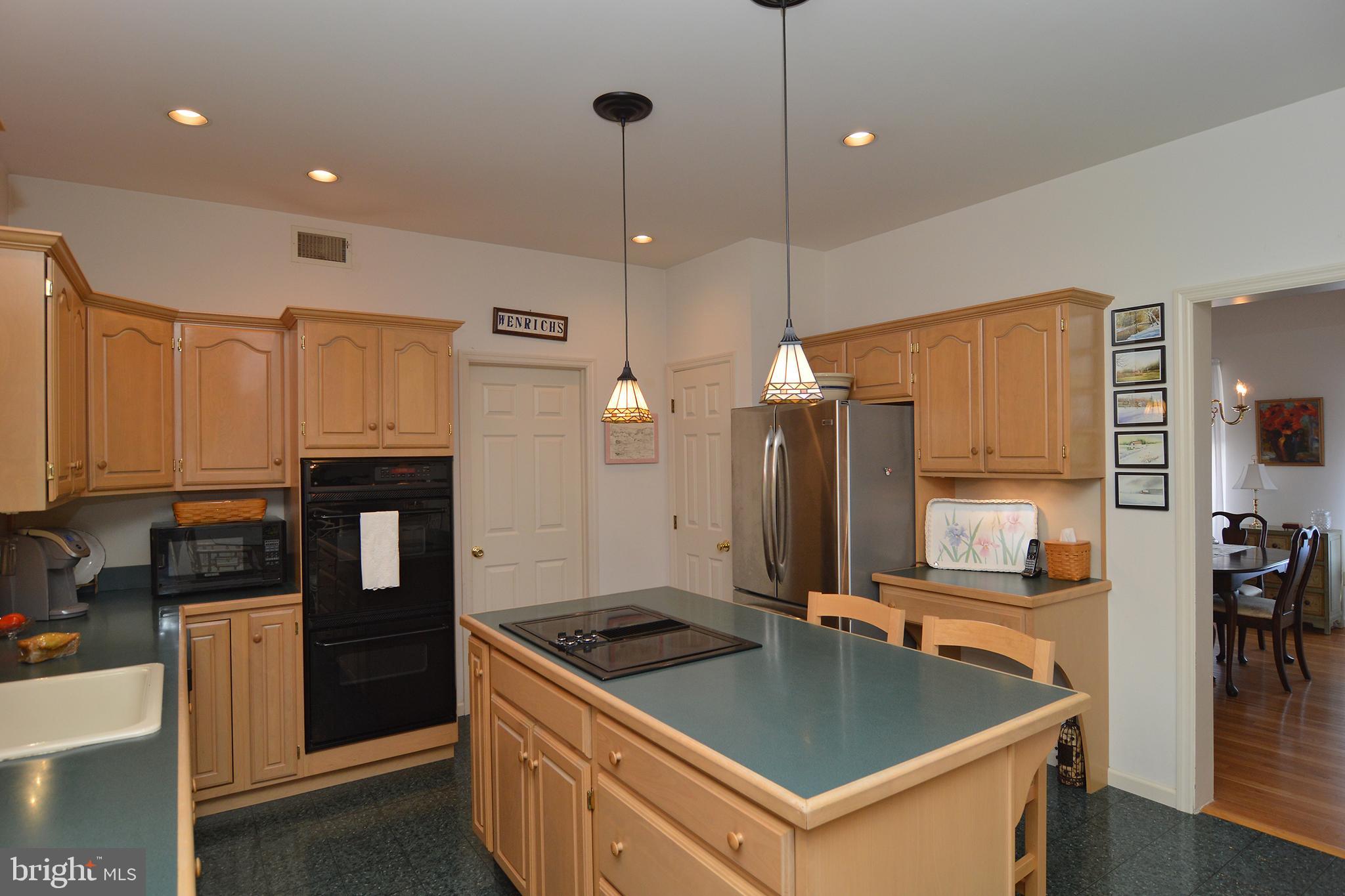 102 Meadowlark Road Reading, PA 19606 - Photo 20 of 56 Kitchen