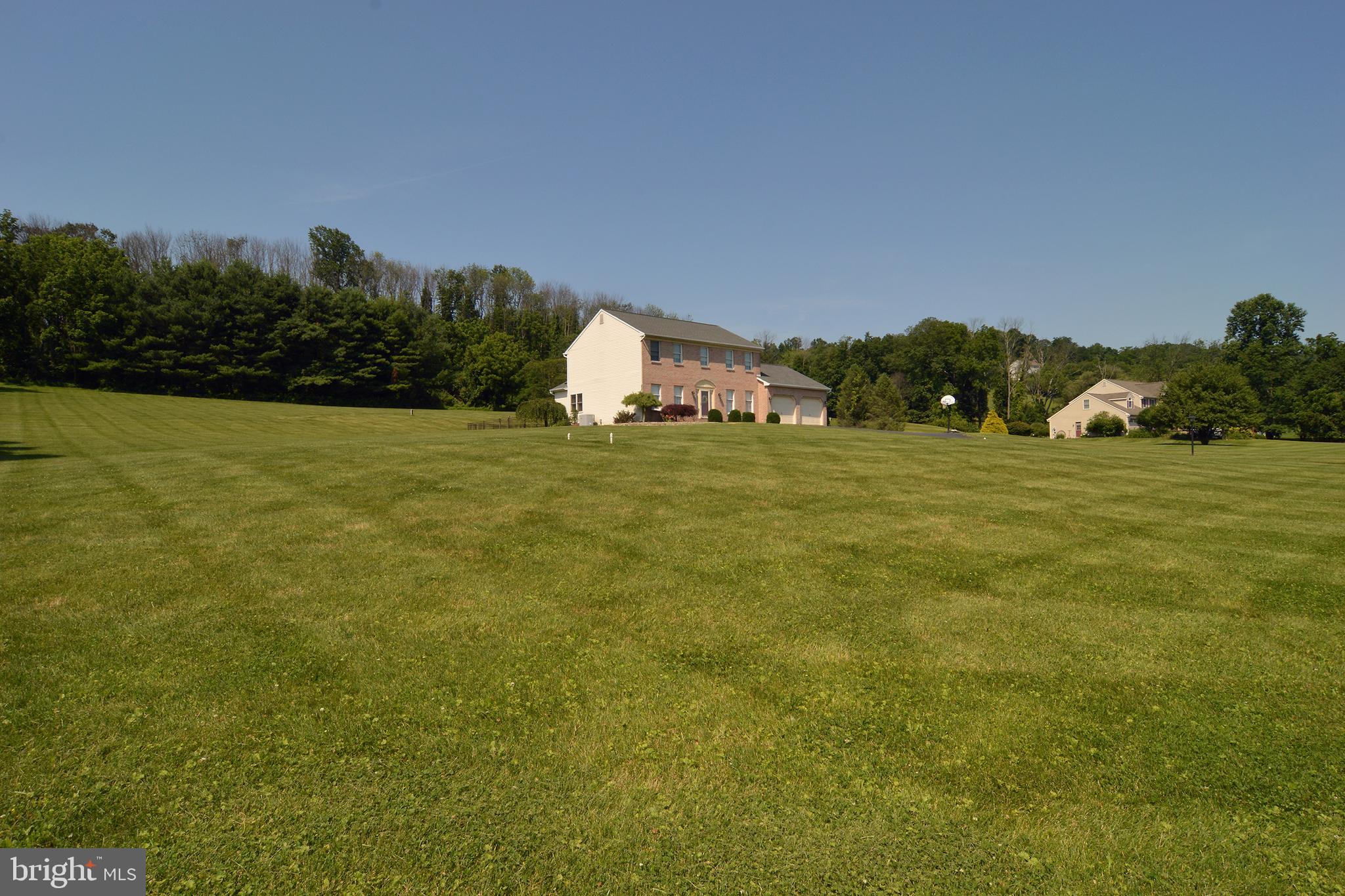 102 Meadowlark Road Reading, PA 19606 - Photo 4 of 56 Front Exterior