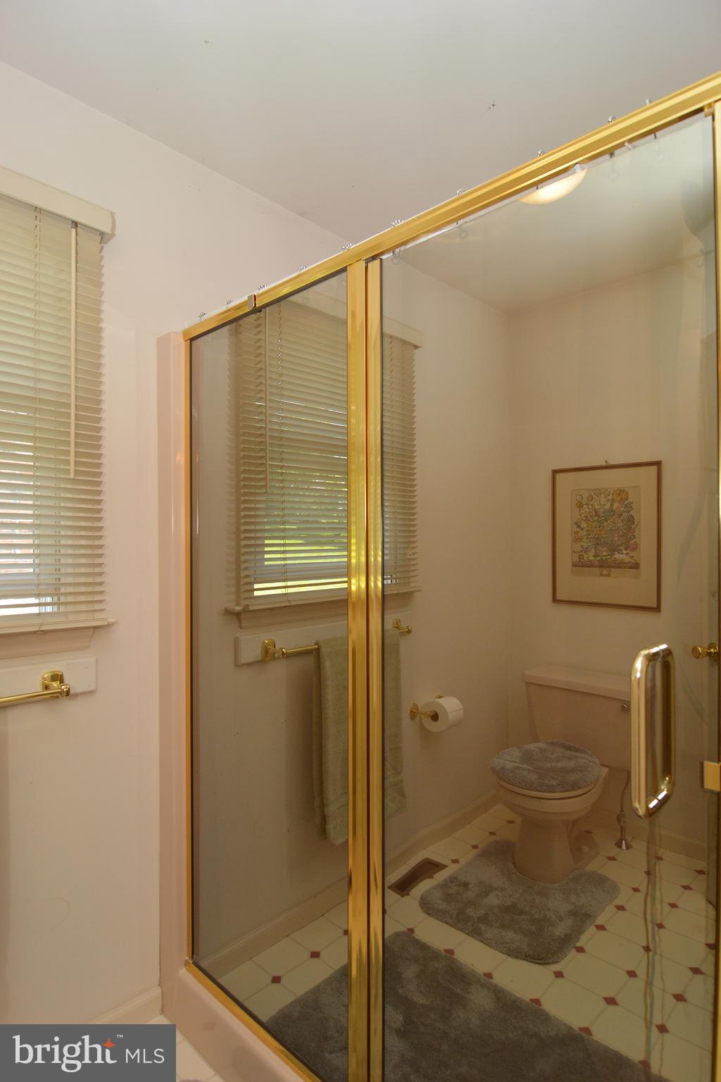 102 Meadowlark Road Reading, PA 19606 - Photo 34 of 56 Master Bathroom