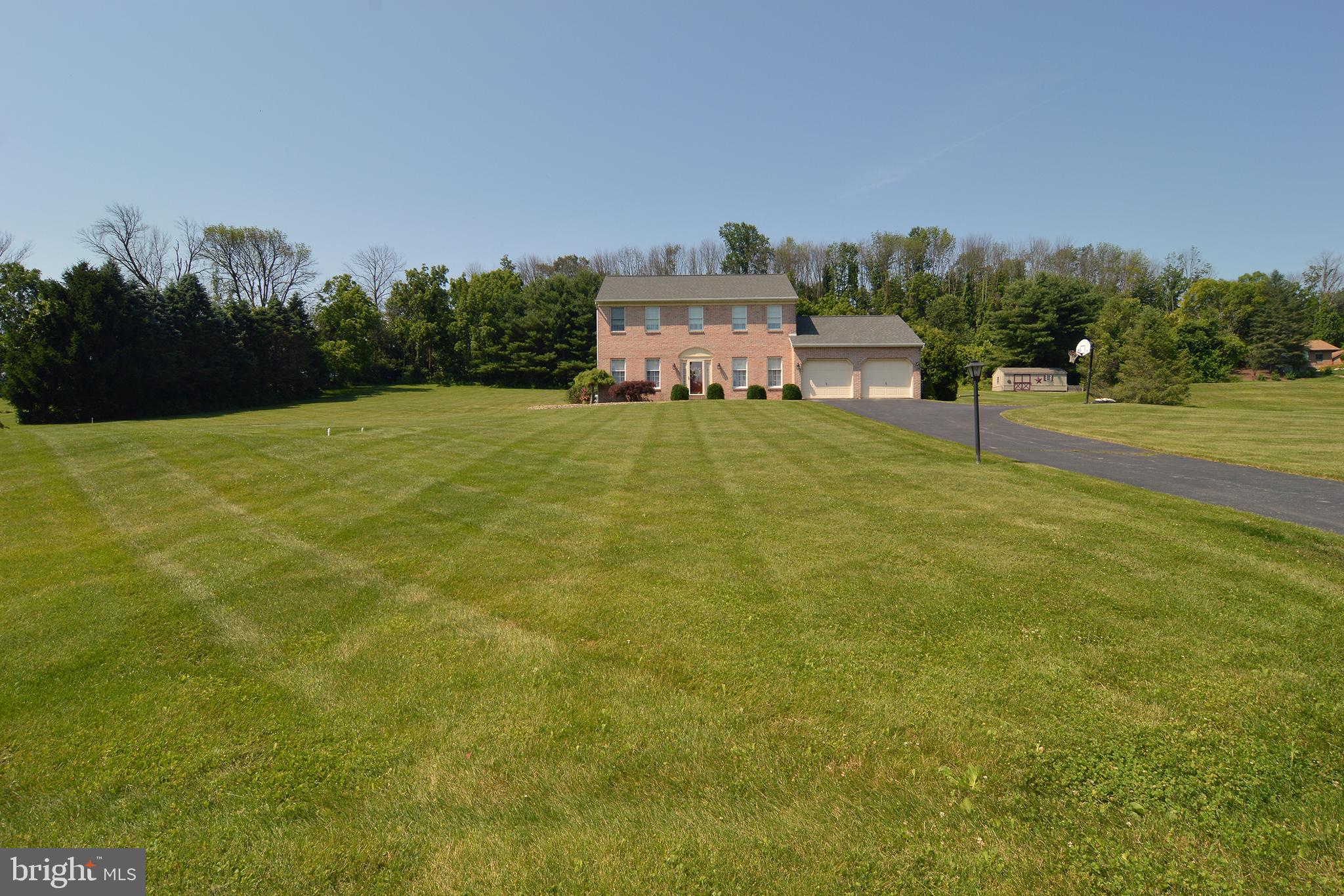102 Meadowlark Road Reading, PA 19606 - Photo 5 of 56 Front Exterior