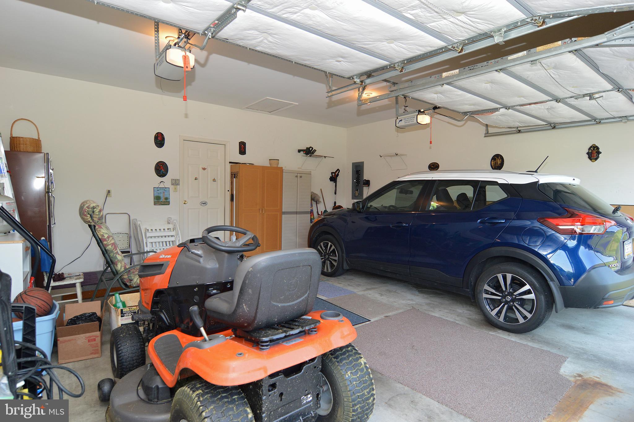 102 Meadowlark Road Reading, PA 19606 - Photo 42 of 56 Garage
