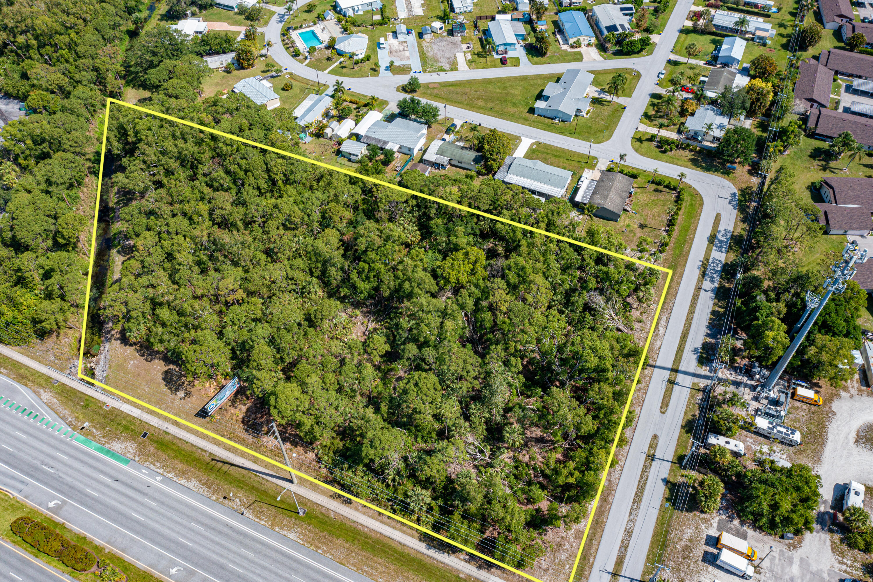 0 Southwest Federal Highway Stuart, FL 34994 - Photo 13 of 26 a picture of a small yard