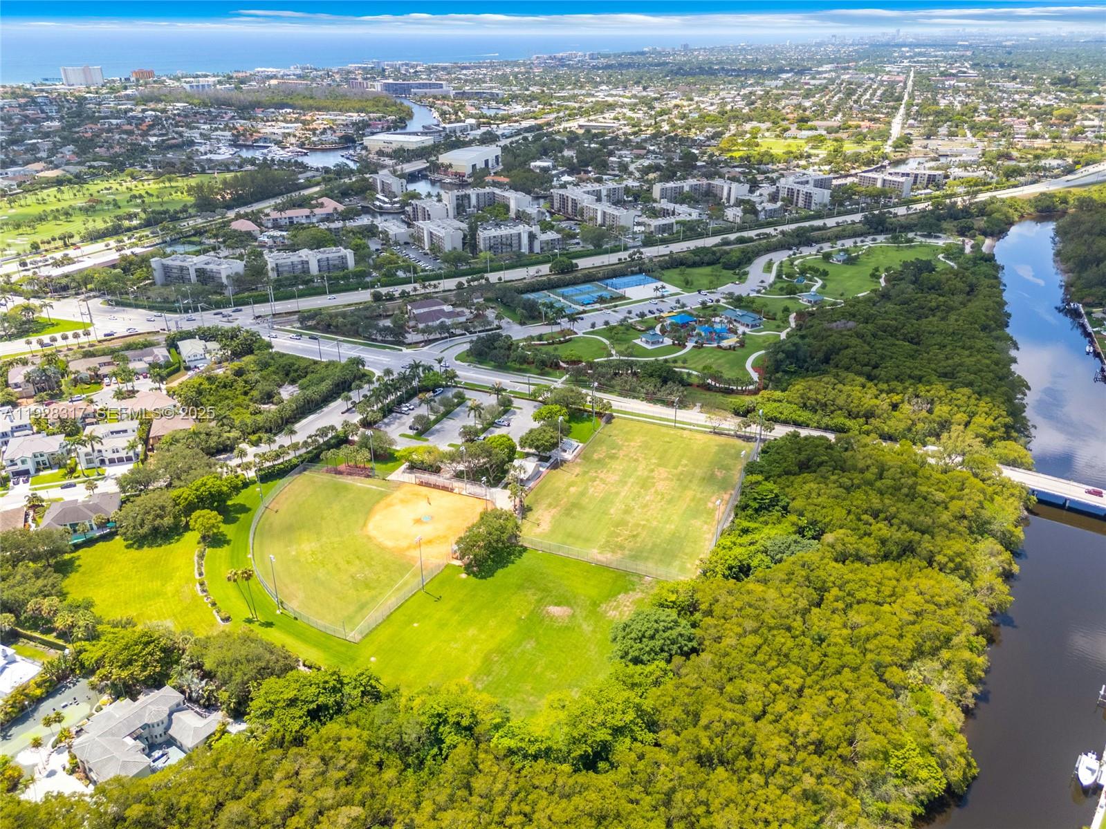 12 Royal Palm Way, Unit 103 Boca Raton, FL 33432 - Photo 28 of 29 a view of a city