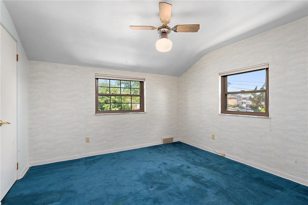 335 Twin Oaks Road Pittsburgh, PA 15243 - Photo 14 of 24 Bedroom 2. Hardwood is under the carpet.