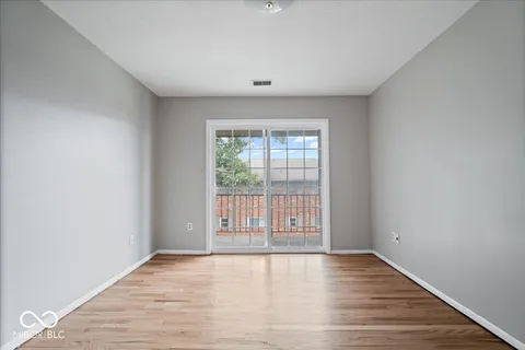$112,000 | 5022 Allisonville Road, Unit E, Indianapolis, IN 46205