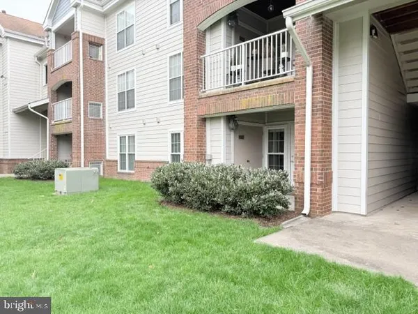 $1,900 | 20958 Timber Ridge Terrace, Unit 104, Ashburn, VA 20147