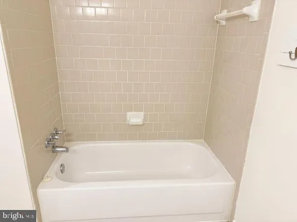 $1,900 | 20958 Timber Ridge Terrace, Unit 104, Ashburn, VA 20147