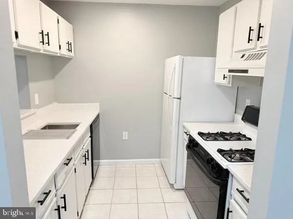 $1,900 | 20958 Timber Ridge Terrace, Unit 104, Ashburn, VA 20147