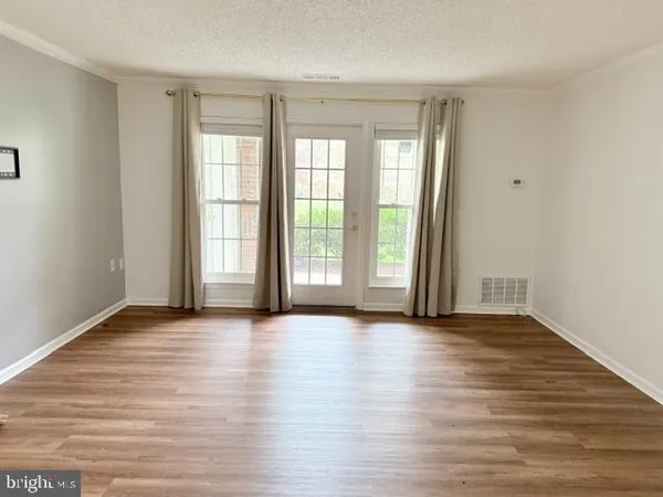 $1,900 | 20958 Timber Ridge Terrace, Unit 104, Ashburn, VA 20147