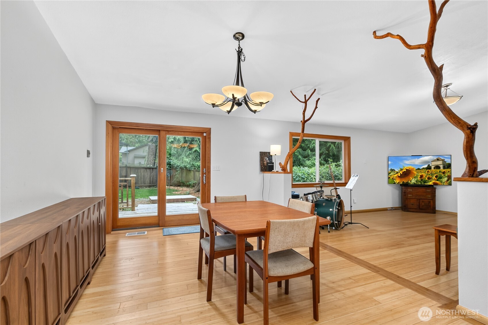 14325 East Lake Goodwin Road Stanwood, WA 98292 - Photo 9 of 39 Gallery Image 9
