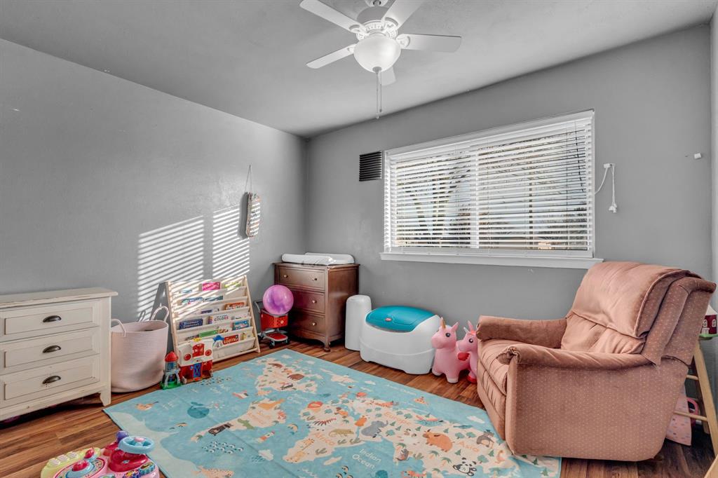 3800 Redstone Road Denton, TX 76209 - Photo 28 of 33 a bedroom with furniture and a window