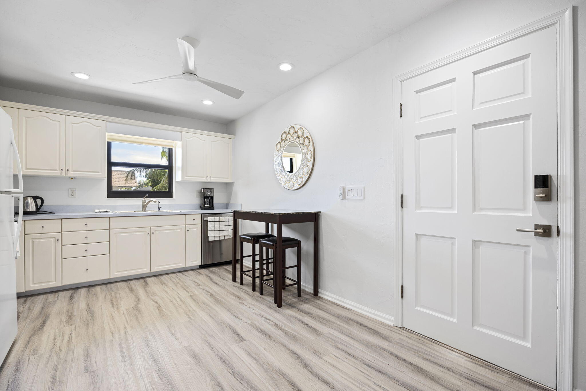 755 Saturn Street, Unit F201 Jupiter, FL 33477 - Photo 13 of 19 6-web-or-mls-6R5A8810