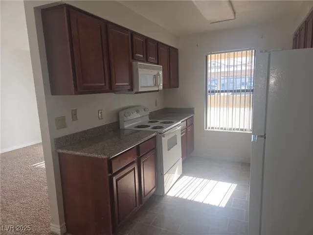 $165,000 | 2451 North Rainbow Boulevard, Unit 1047, Las Vegas, NV 89108