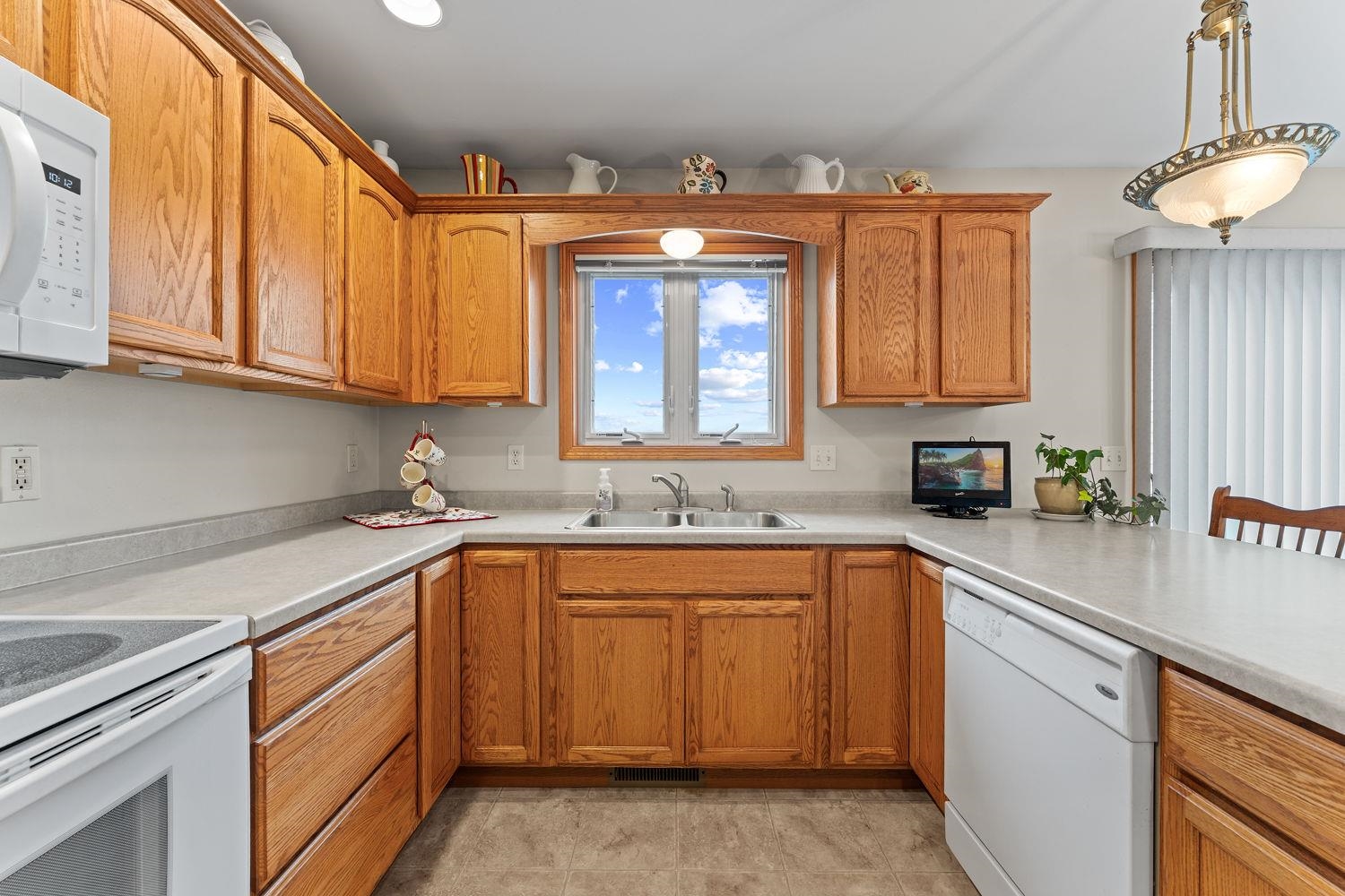 52 Bindl Drive Reedsburg, WI 53959 - Photo 17 of 38