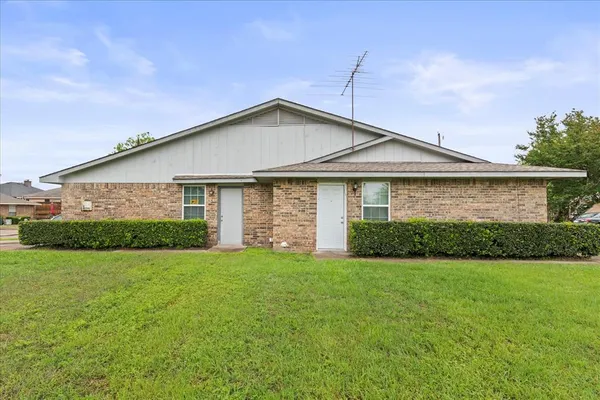 $1,385 | 4830 Gatewood Road, Garland, TX 75043