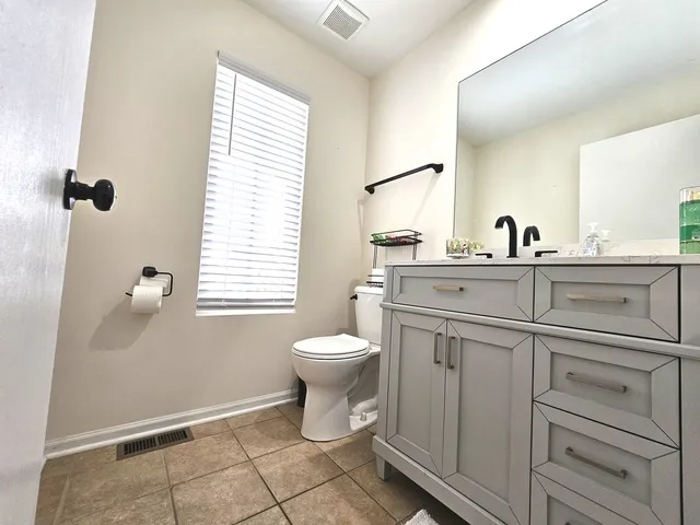 $459,999 | 5417 Christopher Drive, Oak Forest, IL 60452