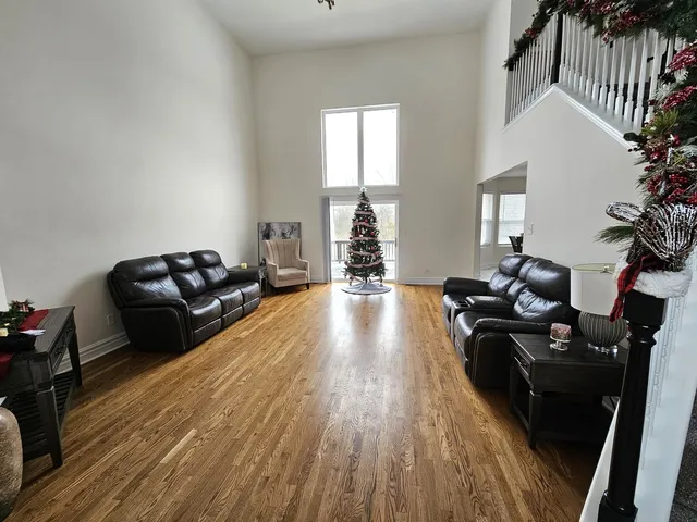 $459,999 | 5417 Christopher Drive, Oak Forest, IL 60452